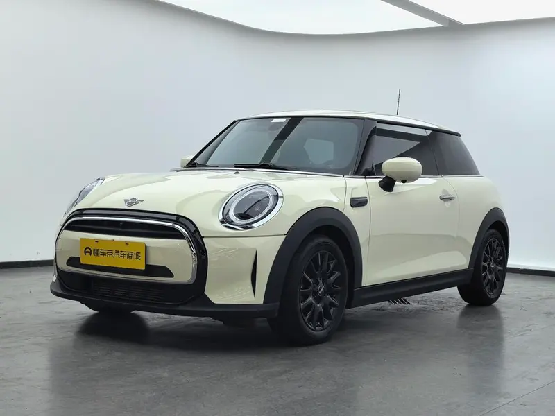 MINI MINI Facelift 1.5T ONE, 2022 — фото 1