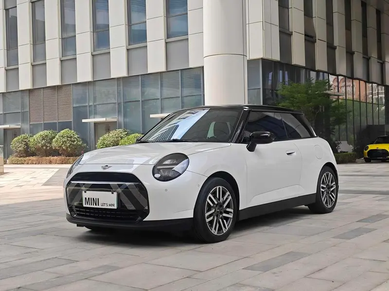 MINI Cooper Electric COOPER E Classic, 2024 — фото 1