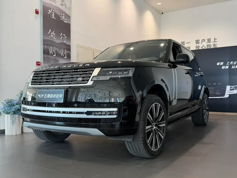 Land Rover Range Rover 3.0 L6 400PS Extended Edition, 2024 — фото 1