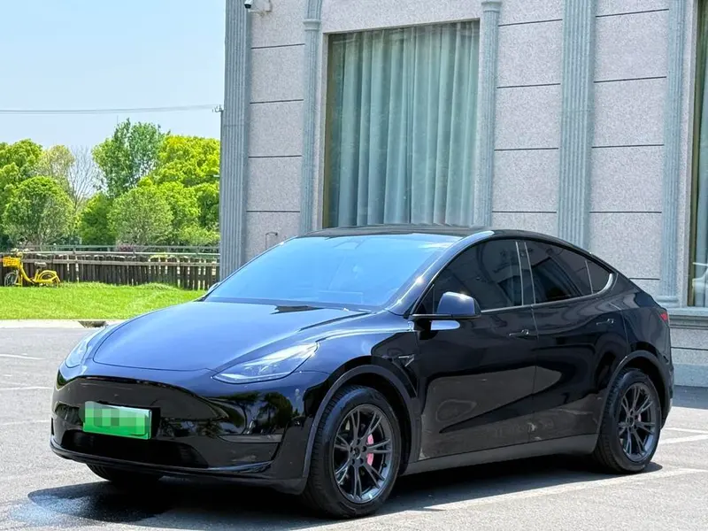 Tesla Model Y Long Range AWD Edition, 2023 — фото 1