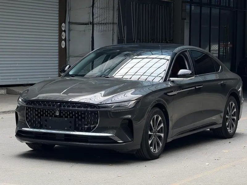 Lincoln Z, 2024