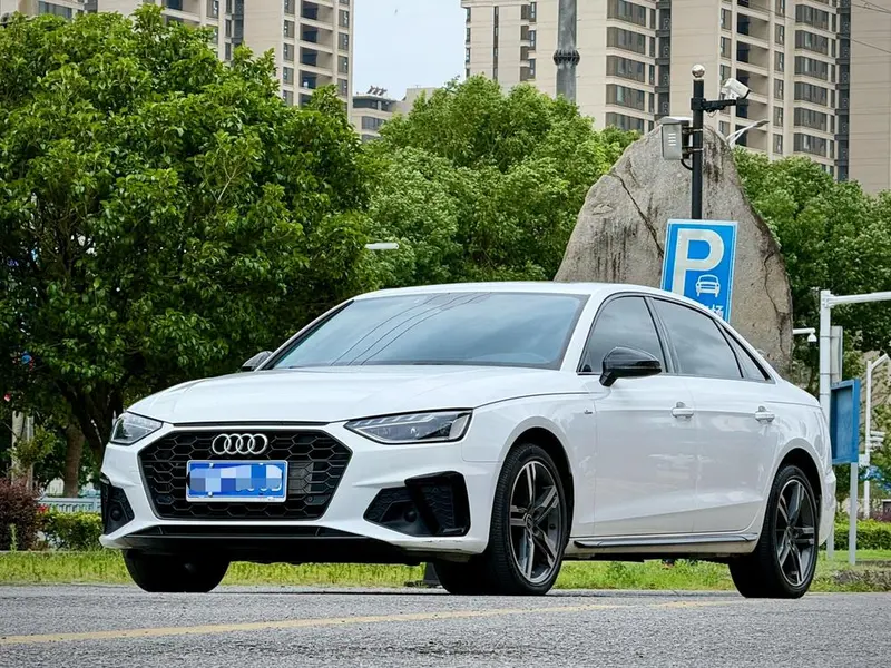 Audi A4L 40 TFSI Luxury Version, 2022 — фото 1