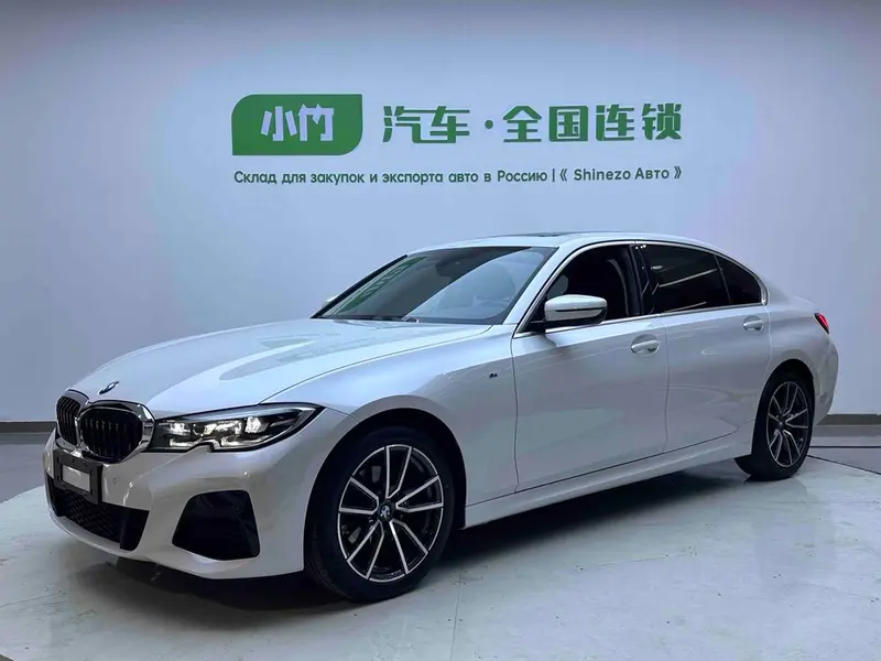 BMW 3-Series, 2022