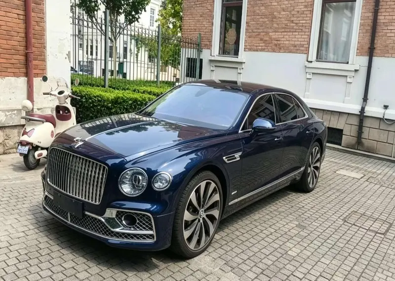 Bentley Flying Spur, 2024