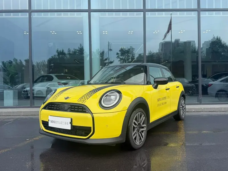MINI MINI 1.5T COOPER Edition Classic, 2025 — фото 1