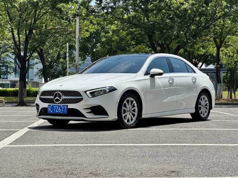 Mercedes-Benz A-Class A 200 L Sport Fashion Edition, 2023 — фото 1