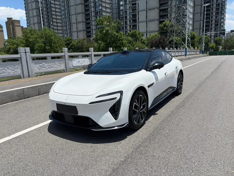 Avatr 06 Ultra 4WD Electric Edition, 2025 — фото 1