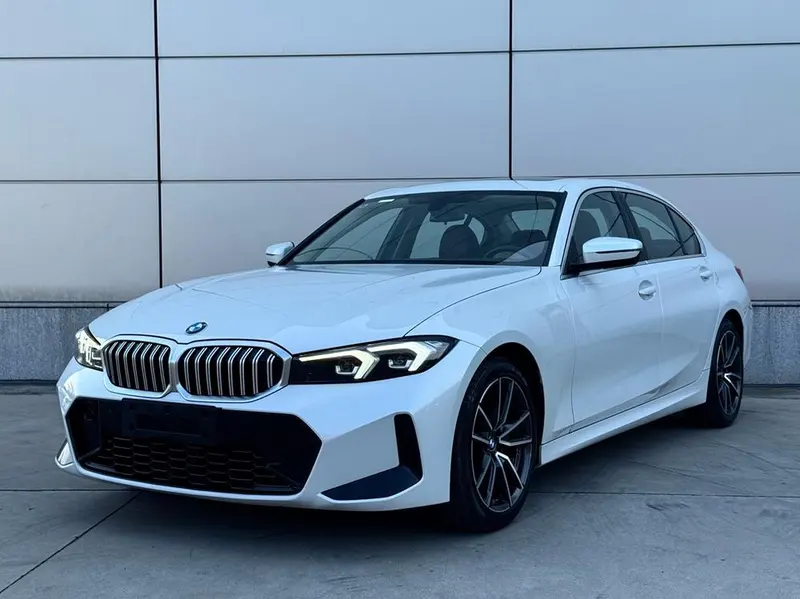 BMW 3-Series, 2023