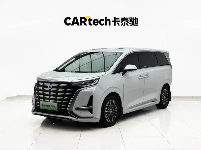 Denza D9 DM, 2022
