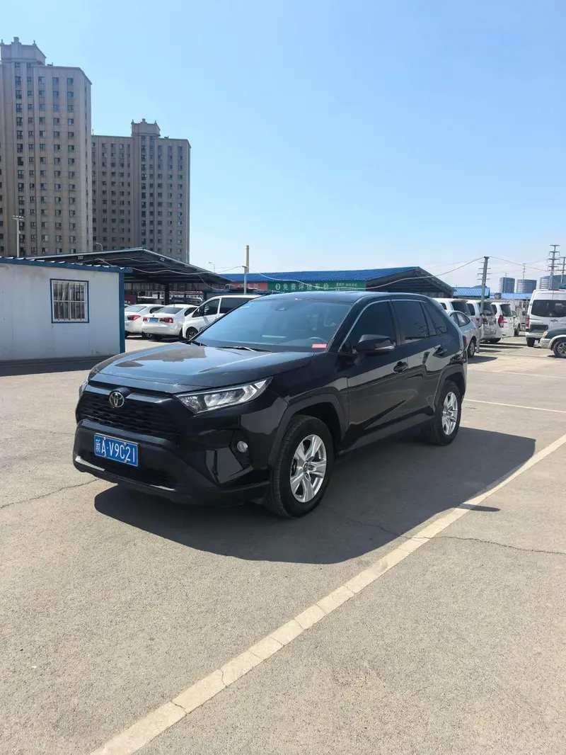 Toyota RAV4 2.0L CVT 2WD Edition, 2023 — фото 1