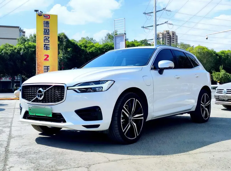 Volvo XC60 PHEV T8 E驱 гибрид умный элегант Спорт, 2018 — фото 1