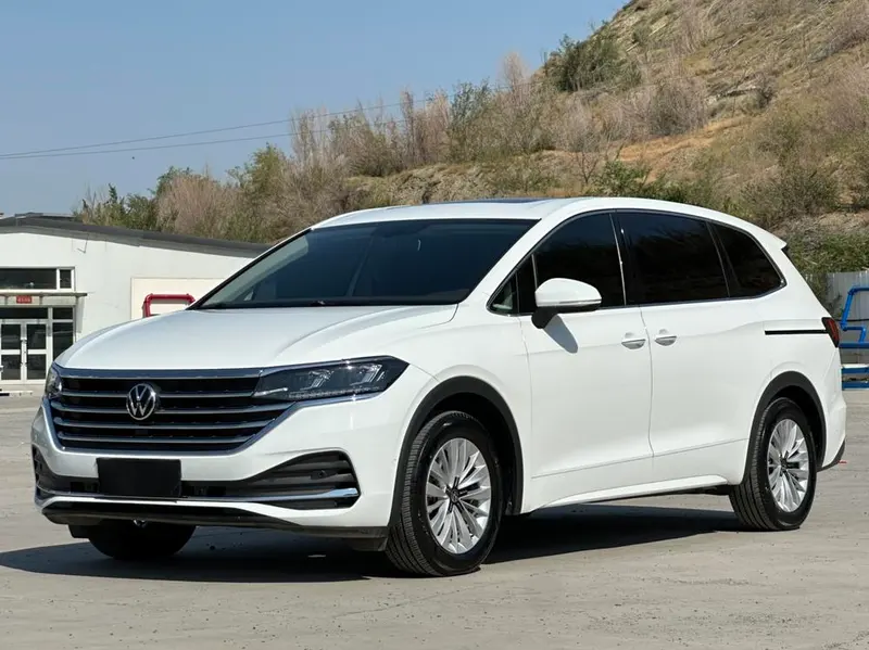 Volkswagen Viloran 330TSI Luxury Edition, 2020 — фото 1