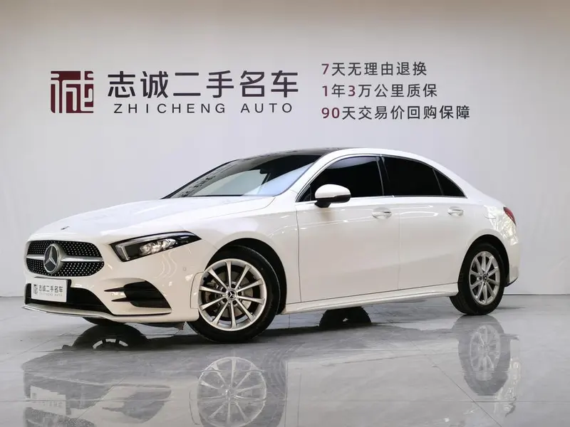 Mercedes-Benz A-Class Facelift A 200 L Sport Fashion Version, 2020 — фото 1