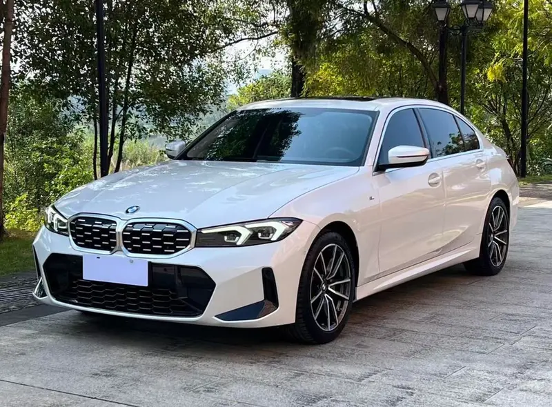 BMW 3-Series, 2023