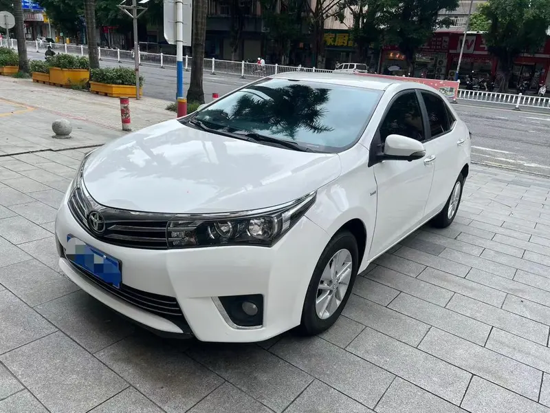 Toyota Corolla Facelift 1.6L S-CVT GL CN5, 2017 — фото 1