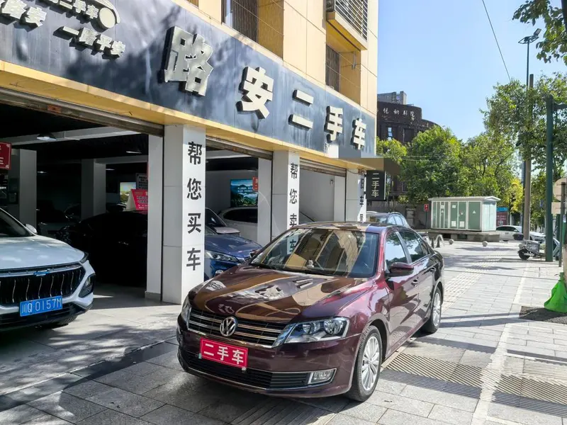 Volkswagen Lavida Facelift 1.6L Auto Luxury Edition, 2013 — фото 1