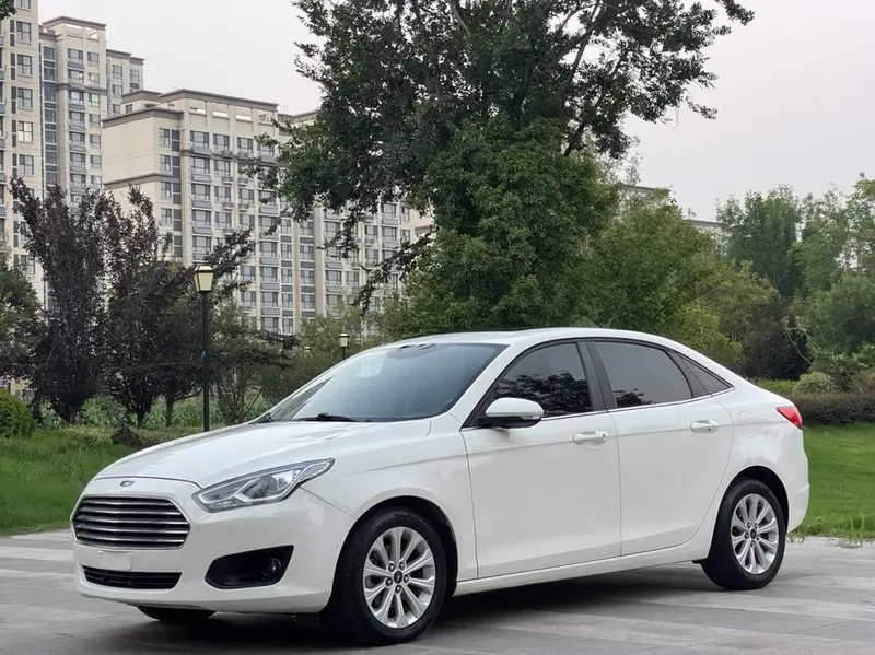 Ford Escort Facelift 1.5L Auto Comfort Version, 2017 — фото 1