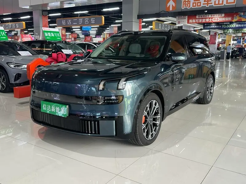 Lynk & Co 900, 2025