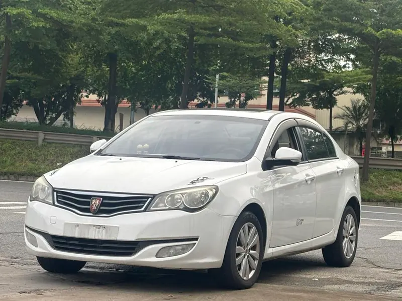 Roewe 350 1.5L Auto Joy Edition, 2014 — фото 1