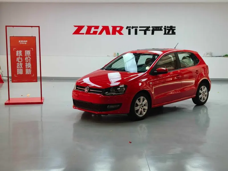 Volkswagen Polo 1.4L Auto Comfort Edition, 2013 — фото 1