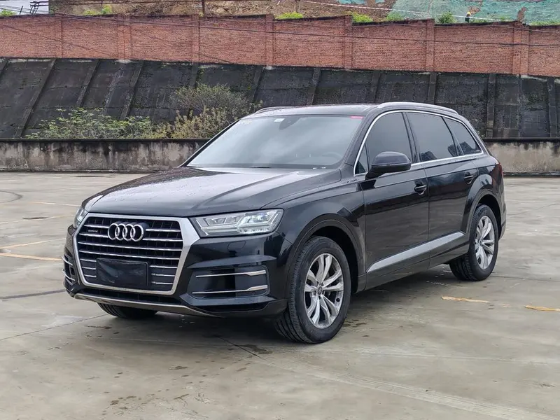 Audi Q7 45 TFSI Version, 2018 — фото 1
