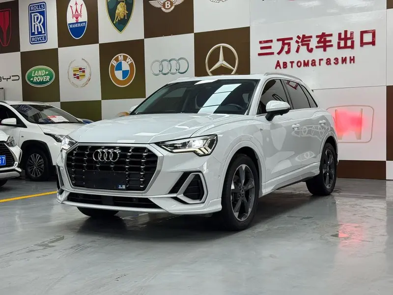 Audi Q3, 2022