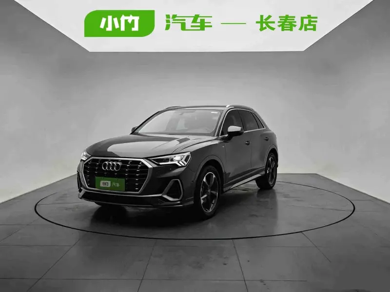 Audi Q3, 2022