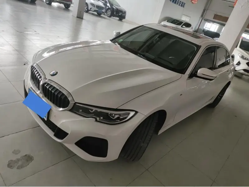 BMW 3-Series, 2022