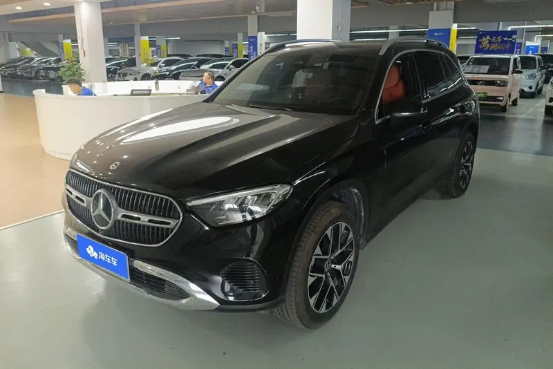 Mercedes-Benz GLC Facelift GLC 260 L 4MATIC Version 5 Seater, 2025 — фото 1