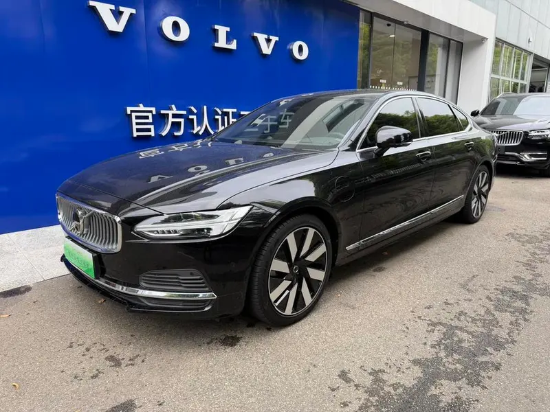 Volvo S90 PHEV T8 4WD Long Range Luxury Edition, 2024 — фото 1