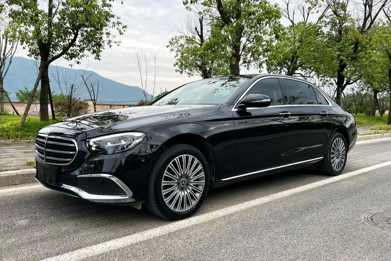 Mercedes-Benz E-Class, 2022