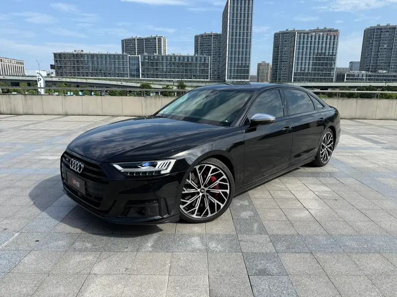 Audi S8, 2021