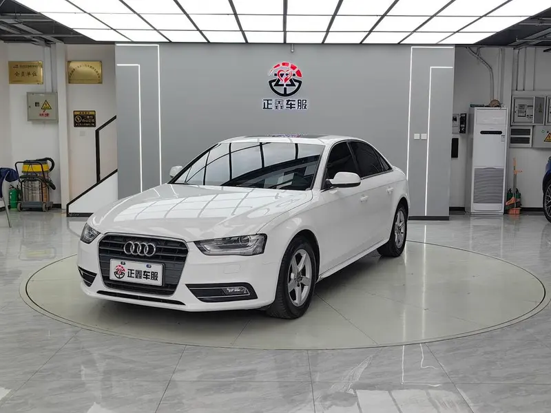 Audi A4L 35 TFSI Auto Standard Version, 2013 — фото 1