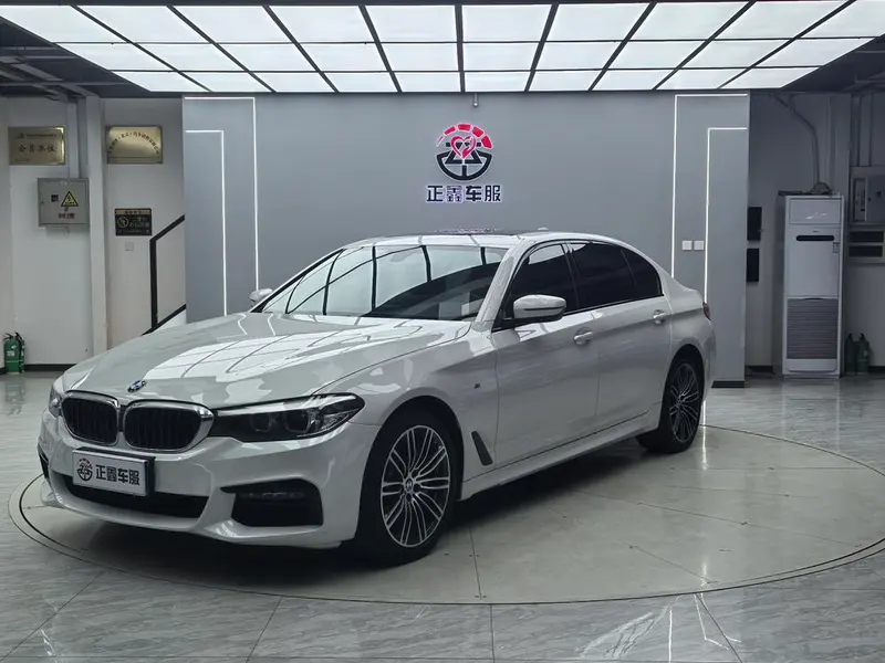 BMW 5-Series, 2018