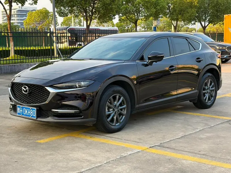 Mazda CX-4 2.0L 2WD Blue Edition, 2021 — фото 1
