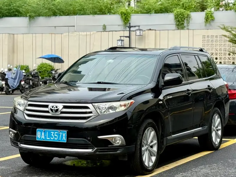 Toyota Highlander 3.5L 4WD 7 Seater Luxury Edition, 2012 — фото 1