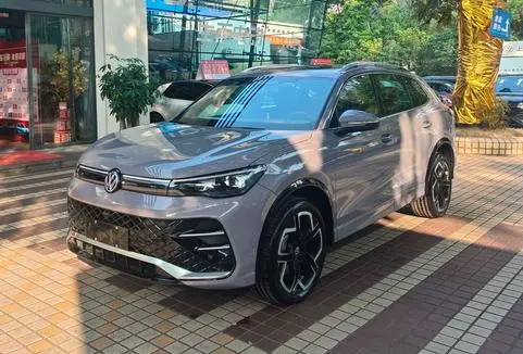 Volkswagen Tiguan L Pro 380TSI 4WD R-Line Premium Edition, 2026 — фото 1