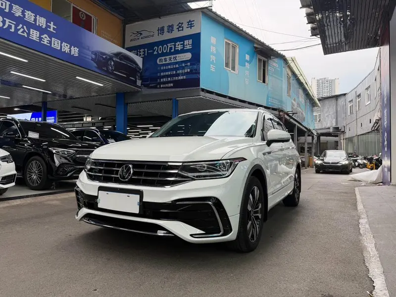 Volkswagen Tiguan L 330TSI 2WD R-Line Edition, 2024 — фото 1