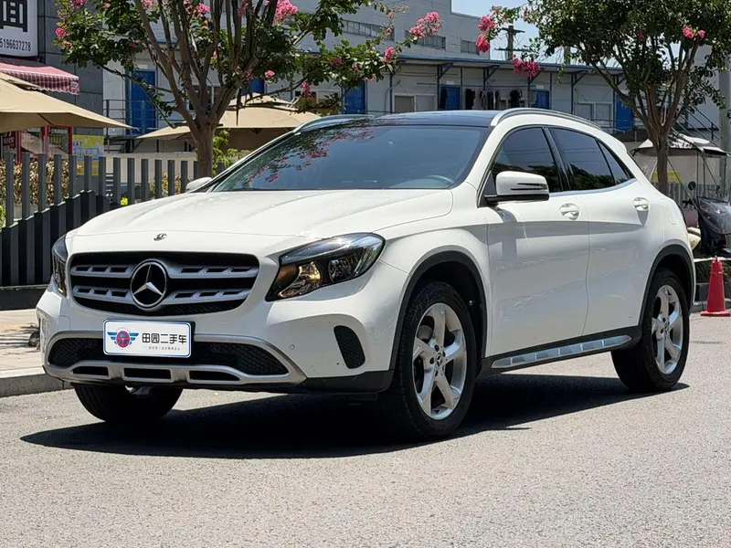 Mercedes-Benz GLA GLA 200 Version, 2018 — фото 1