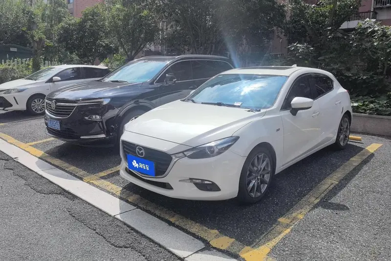 Mazda 3 Axela, 2017