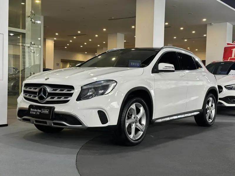 Mercedes-Benz GLA GLA 200 Version, 2018 — фото 1