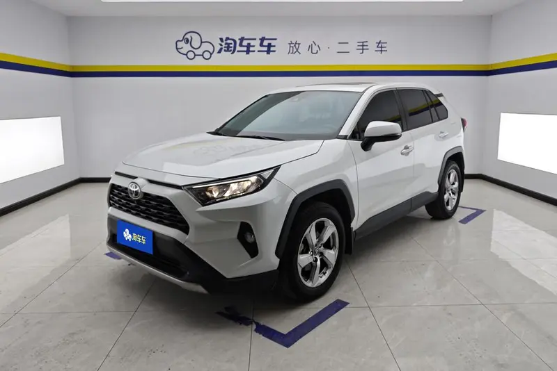 Toyota RAV4 2.0L CVT 2WD Style Plus Edition, 2021 — фото 1