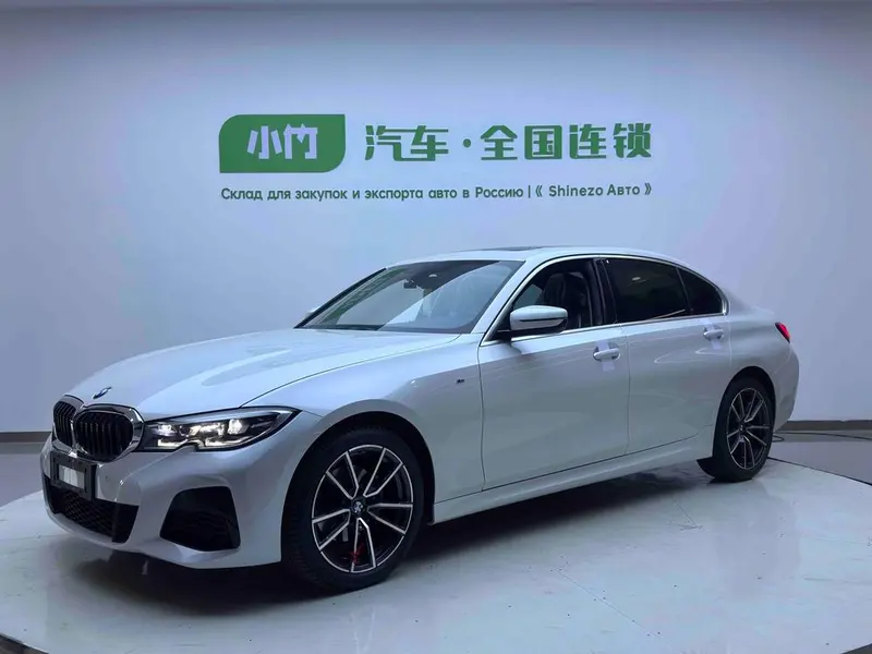 BMW 3-Series, 2022