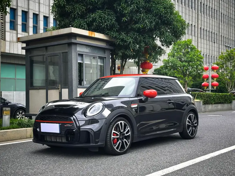 MINI JCW 2.0T JOHN COOPER WORKS Pat Moss Anniversary Edition, 2023 — фото 1
