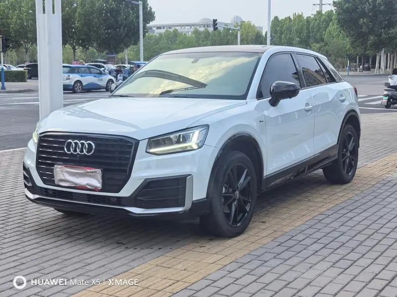 Audi Q2L, 2021