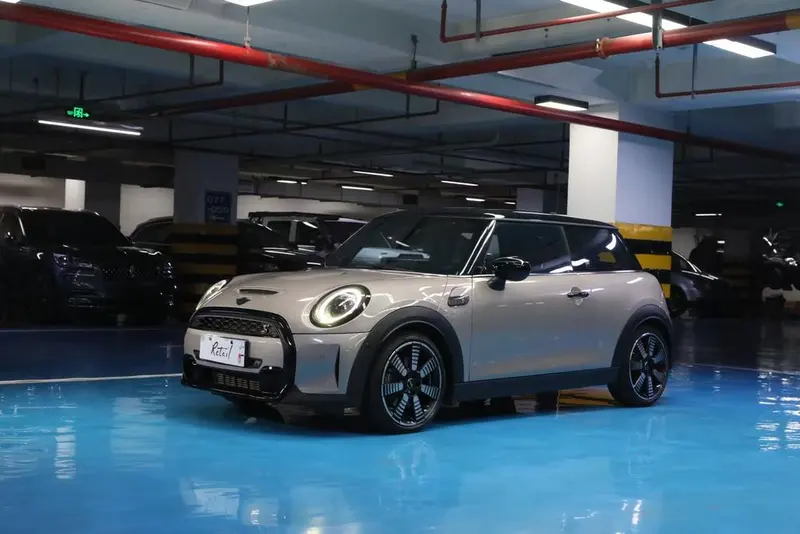 MINI MINI Facelift 2.0T COOPER S Artist, 2023 — фото 1