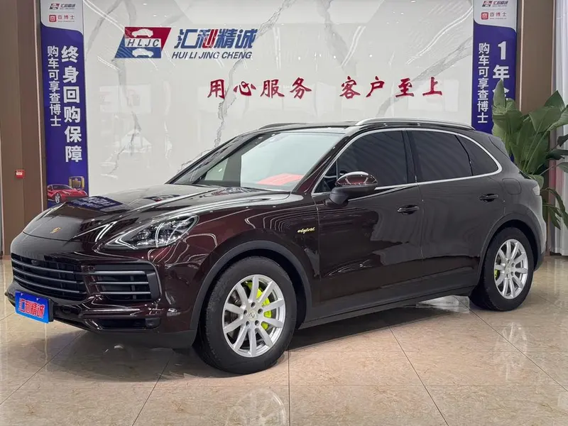 Porsche Cayenne E-Hybrid, 2020