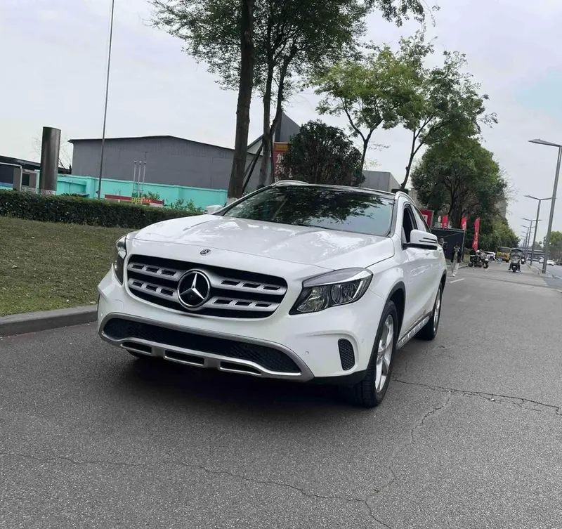 Mercedes-Benz GLA GLA 200 Version, 2018 — фото 1