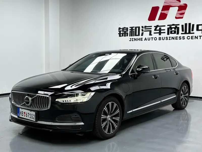 Volvo S90 PHEV T8 E Hybrid Luxury Edition, 2021 — фото 1