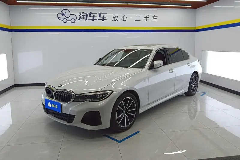 BMW 3-Series, 2022
